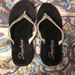Sketchers sandals in good condition